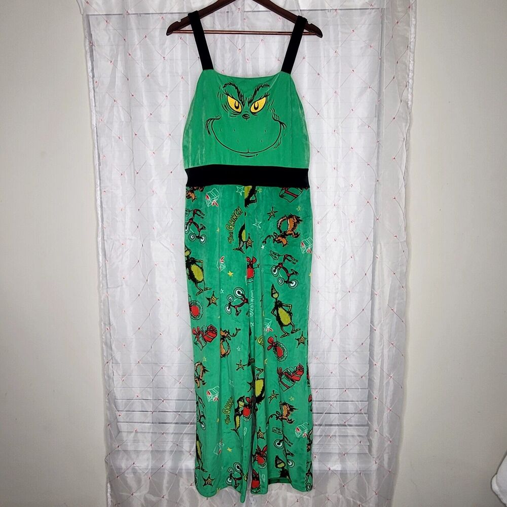 Dr. Seuss Green Grinch Pajama Set